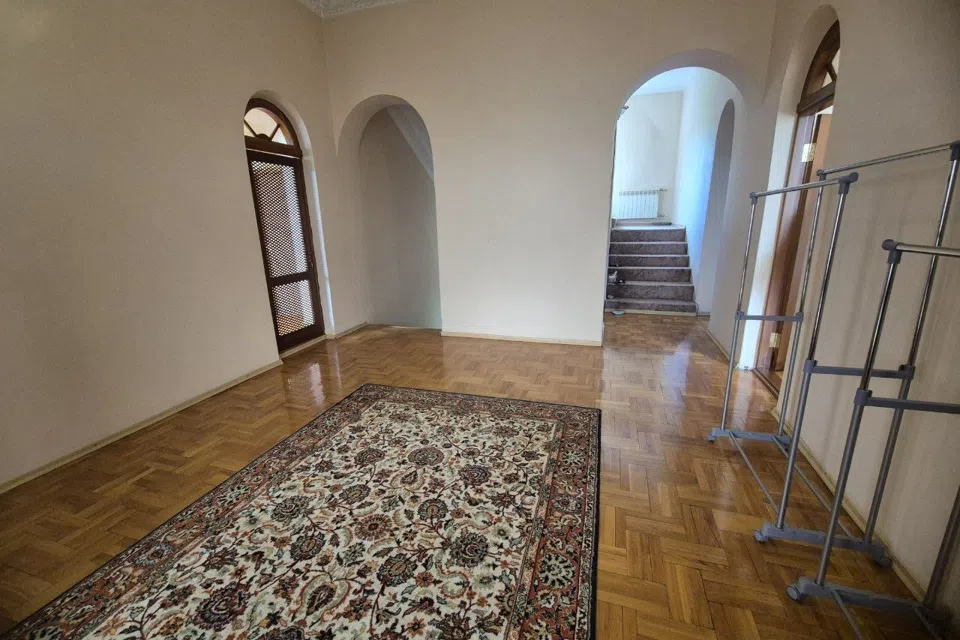 Продаётся 2-этажный дом, 470.5 м²