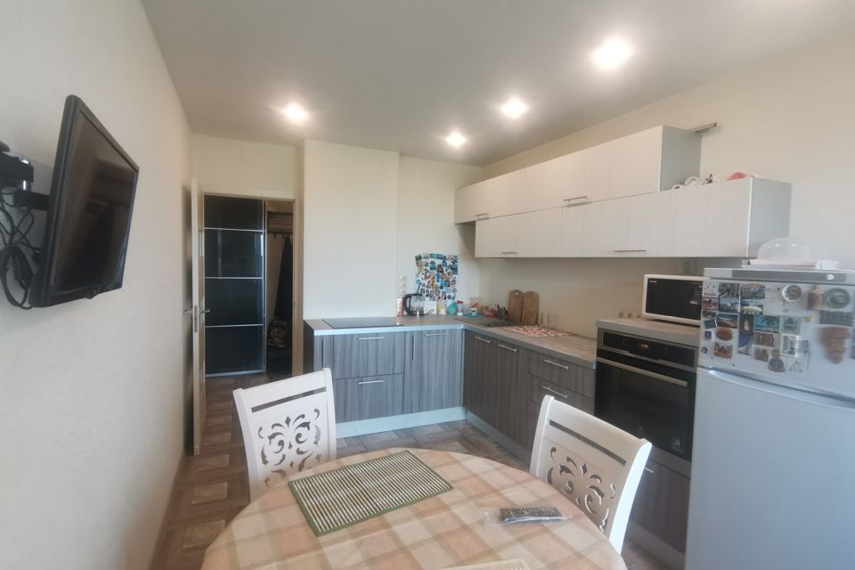 Продаётся 2-комнатная квартира, 58 м²