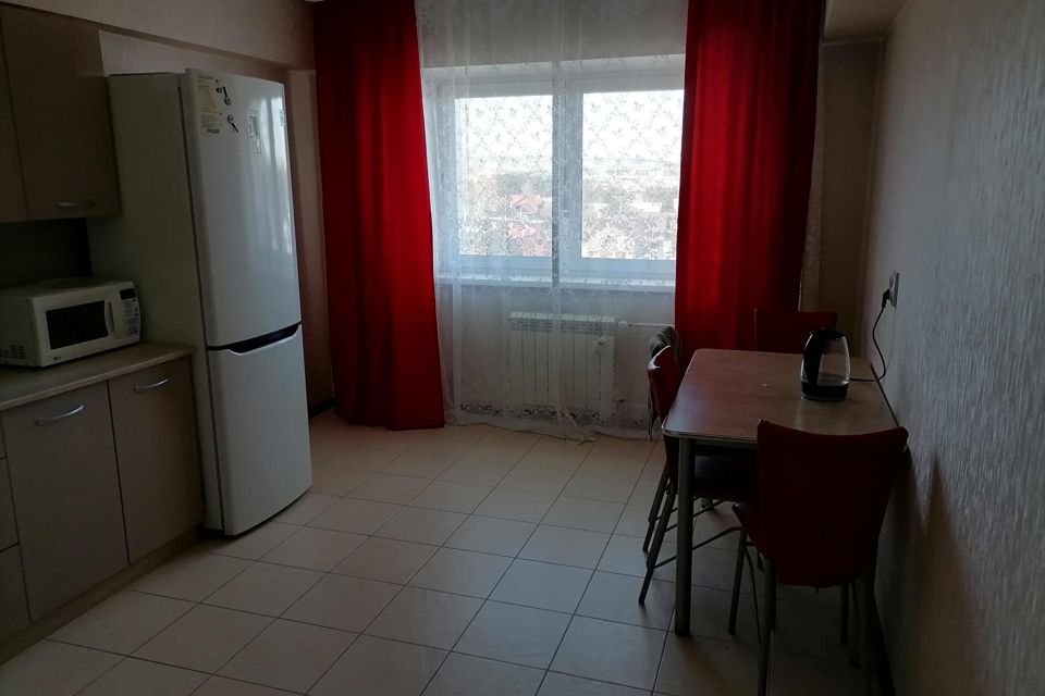 Сдаётся 1-комнатная квартира, 43 м²