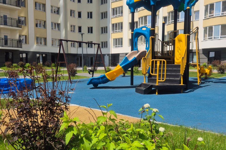 Продаётся 2-комнатная квартира, 65.7 м²