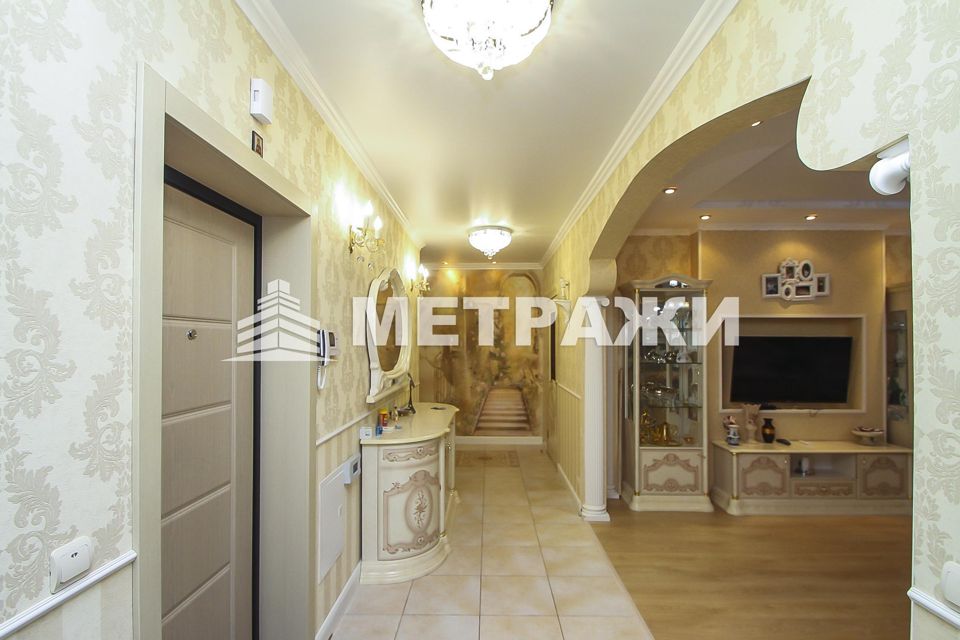 Продаётся 3-комнатная квартира, 105 м²