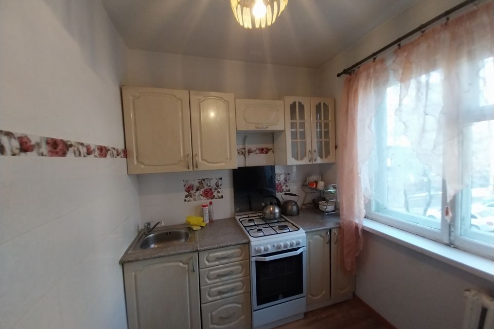 Продаётся 3-комнатная квартира, 57.8 м²