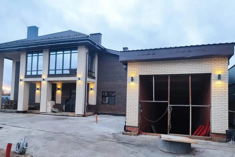 Продаётся 2-этажный дом, 850 м²