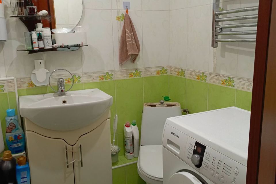 Продаётся 3-комнатная квартира, 54.5 м²