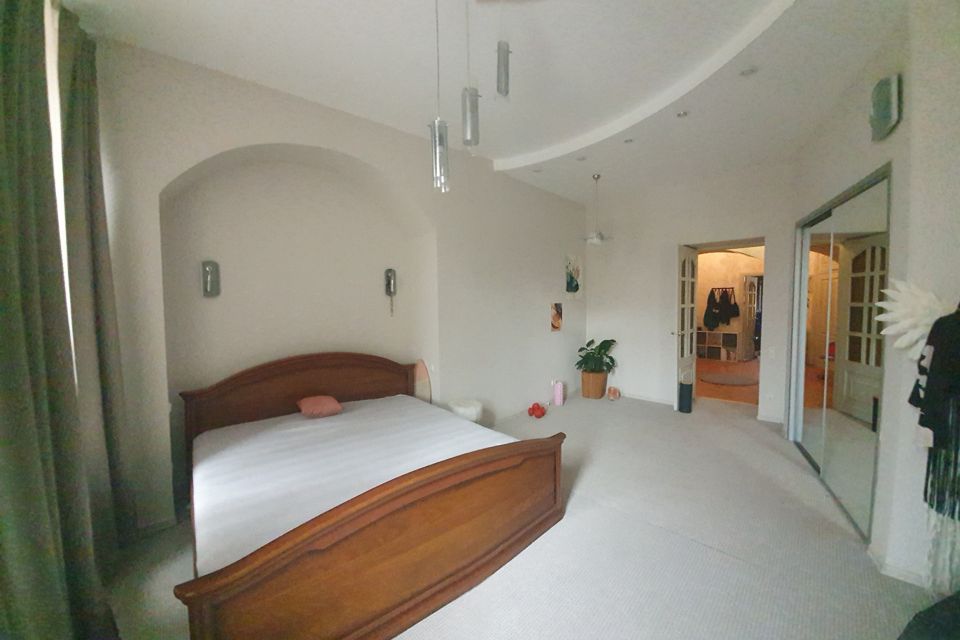 Продаётся 3-комнатная квартира, 93.4 м²