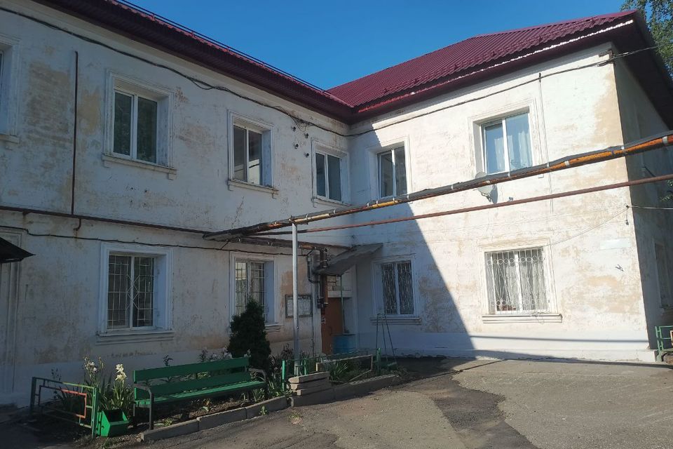 Продаётся 4-комнатная квартира, 69.9 м²