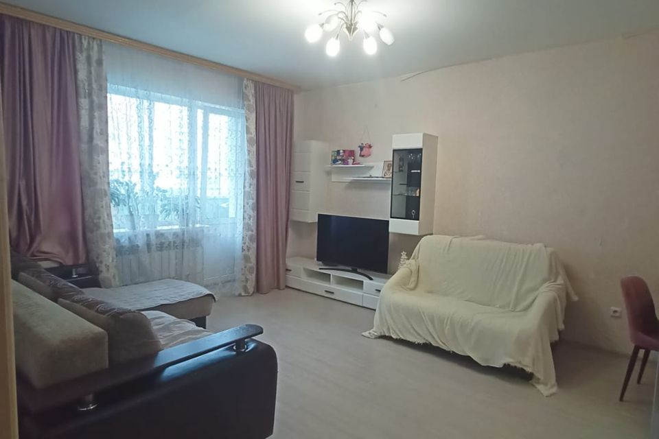 Продаётся 1-комнатная квартира, 37.8 м²