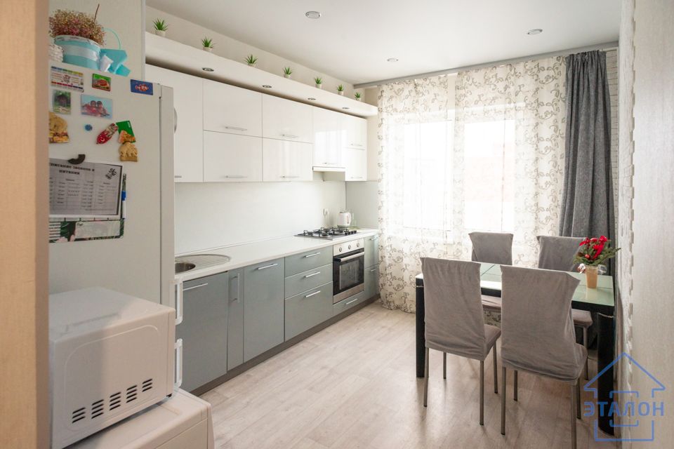 Продаётся 3-комнатная квартира, 63.4 м²