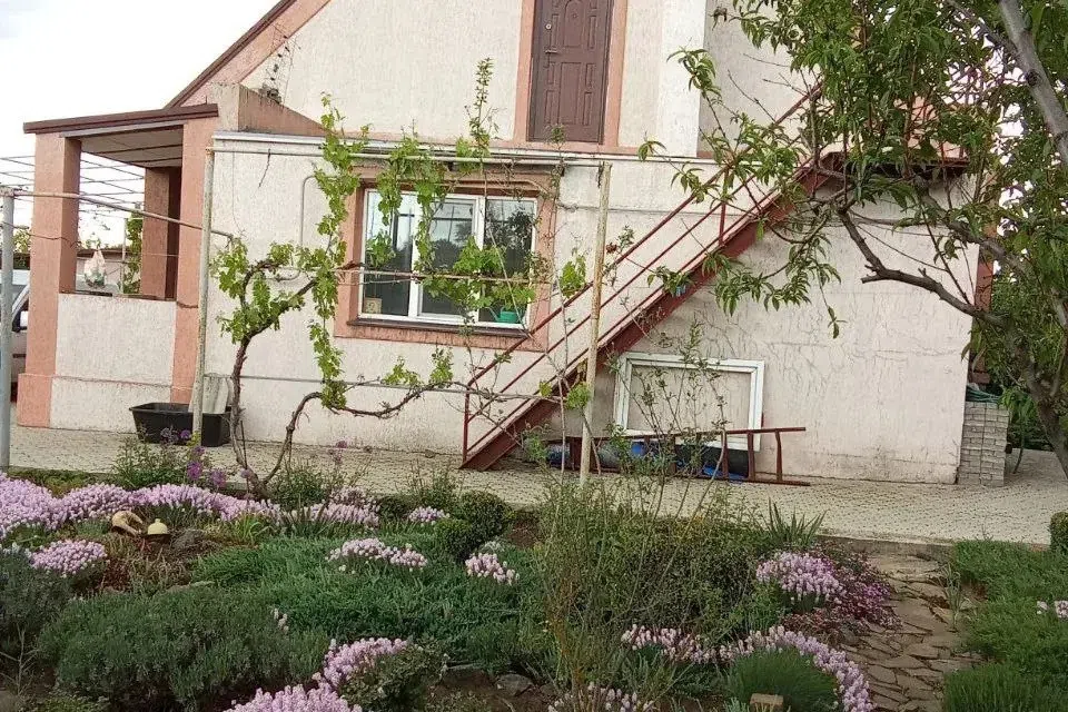 Продаётся 2-этажный дом, 60 м²