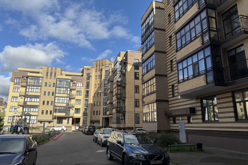 Продаётся 1-комнатная квартира, 54.5 м²