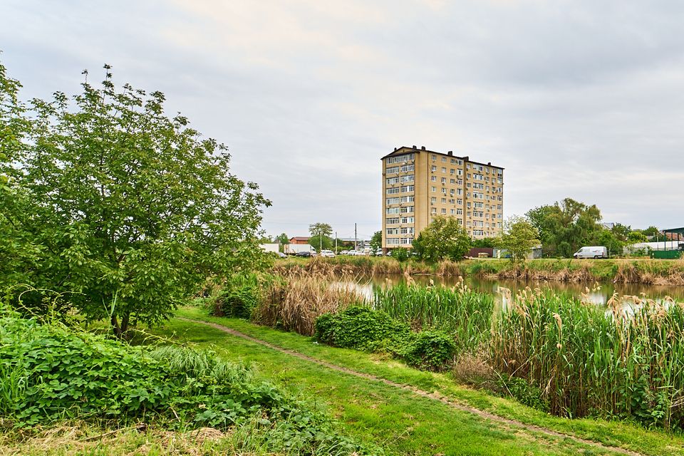 Продаётся 1-комнатная квартира, 42 м²