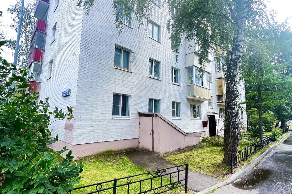 Продаётся 3-комнатная квартира, 60.7 м²