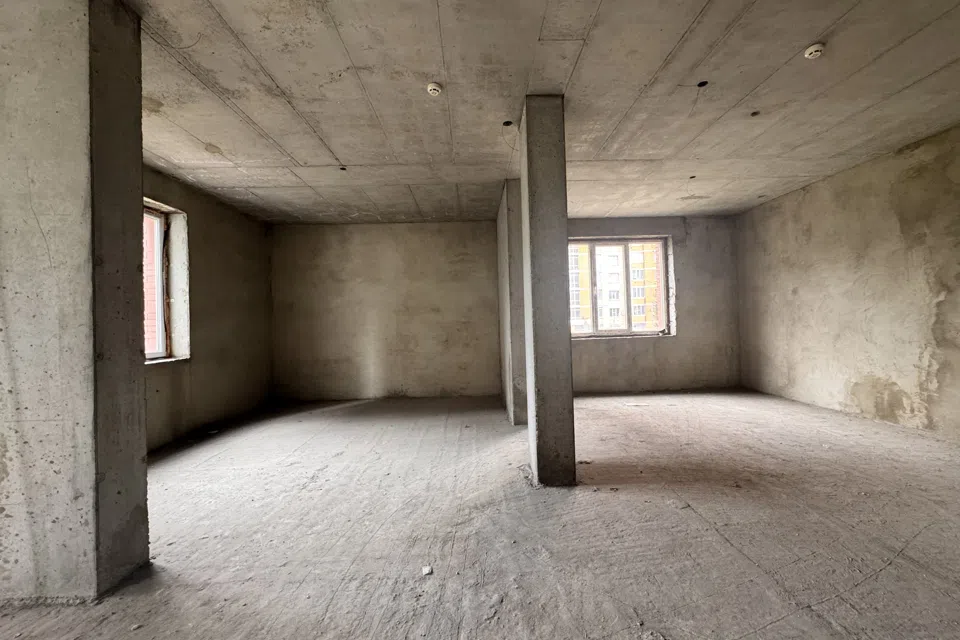 Продаётся 4-комнатная квартира, 112 м²