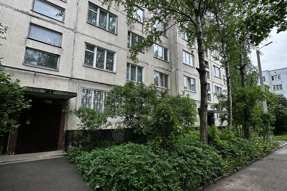 Продаётся комната в 3-комн. квартире, 12.4 м²