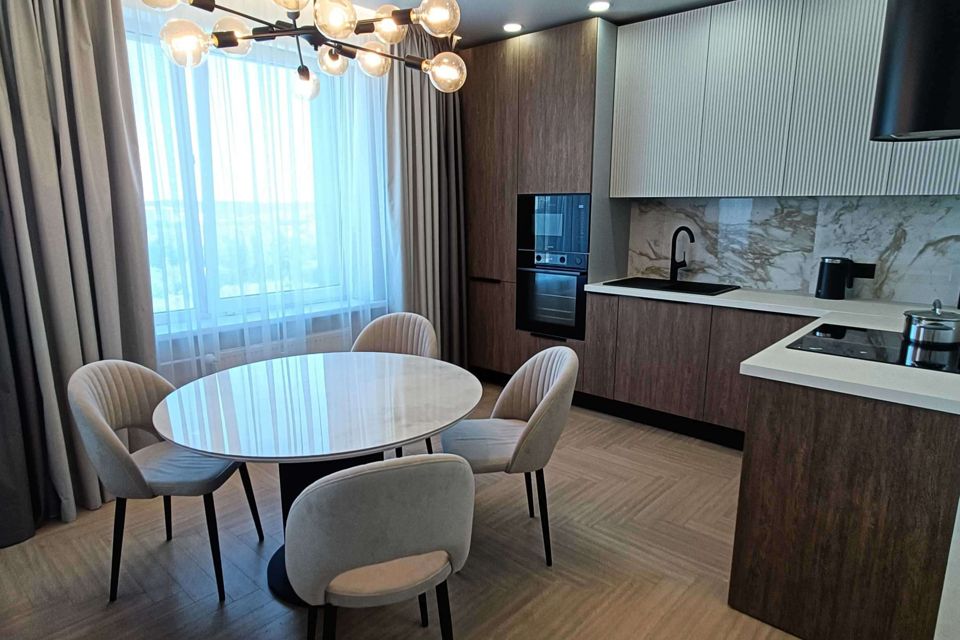 Сдаётся 3-комнатная квартира, 100 м²