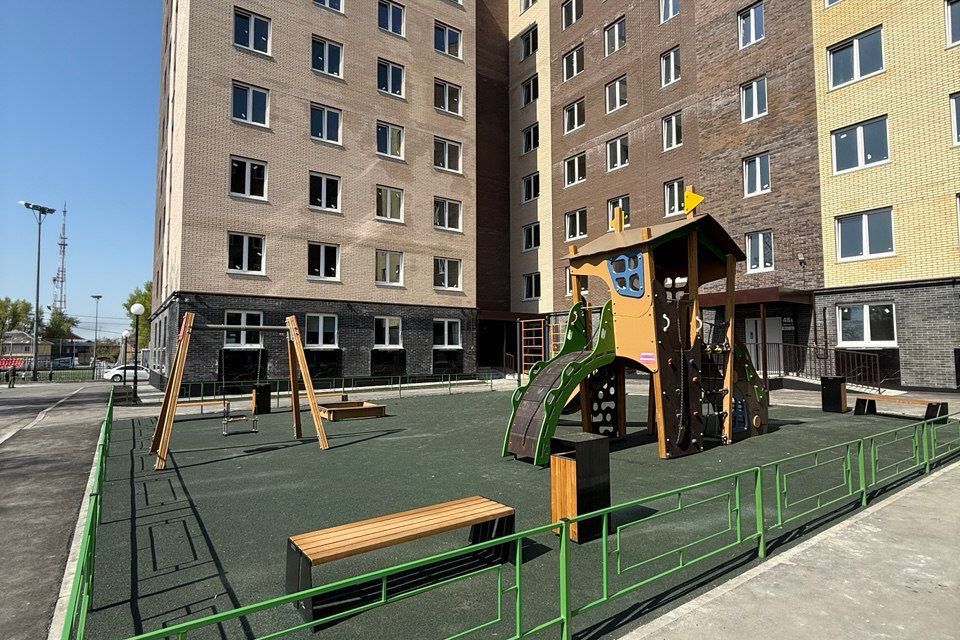 Продаётся 4-комнатная квартира, 89.2 м²