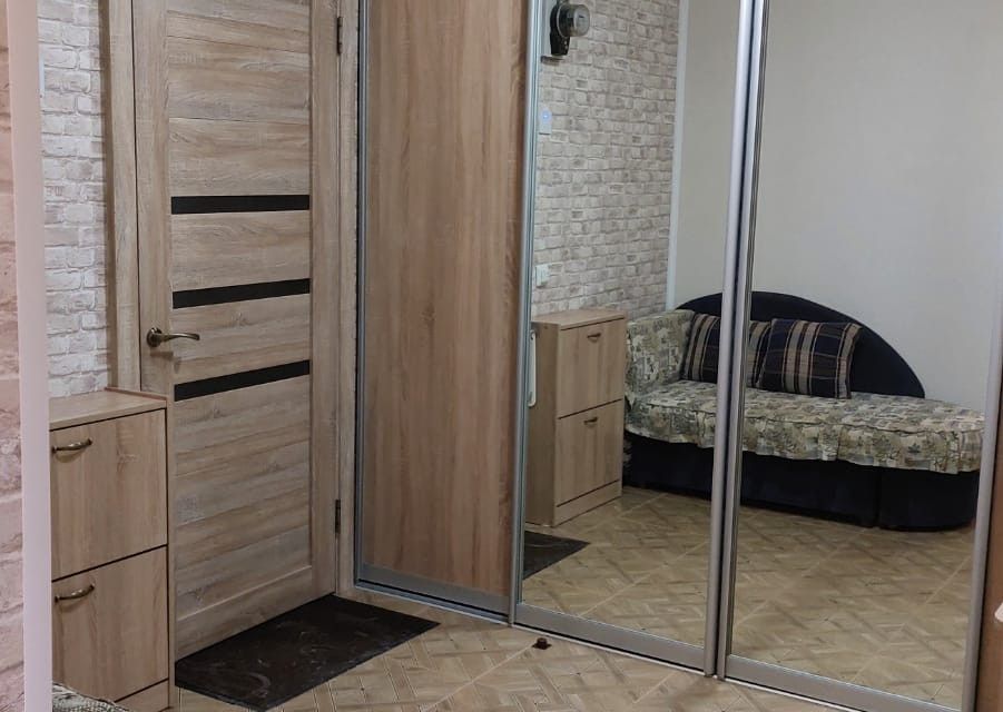 Продаётся 1-комнатная квартира, 42.2 м²