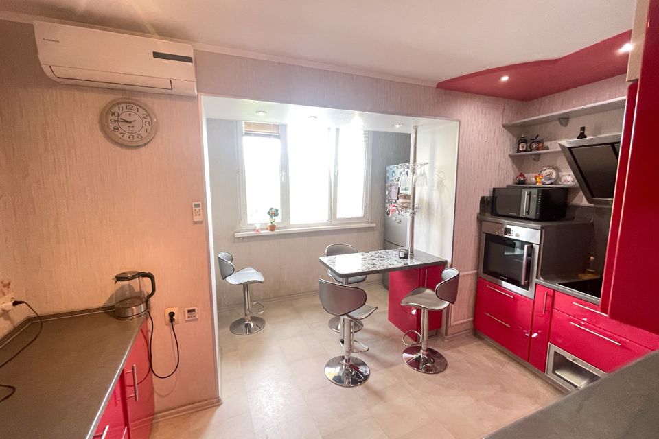 Продаётся 3-комнатная квартира, 68.2 м²