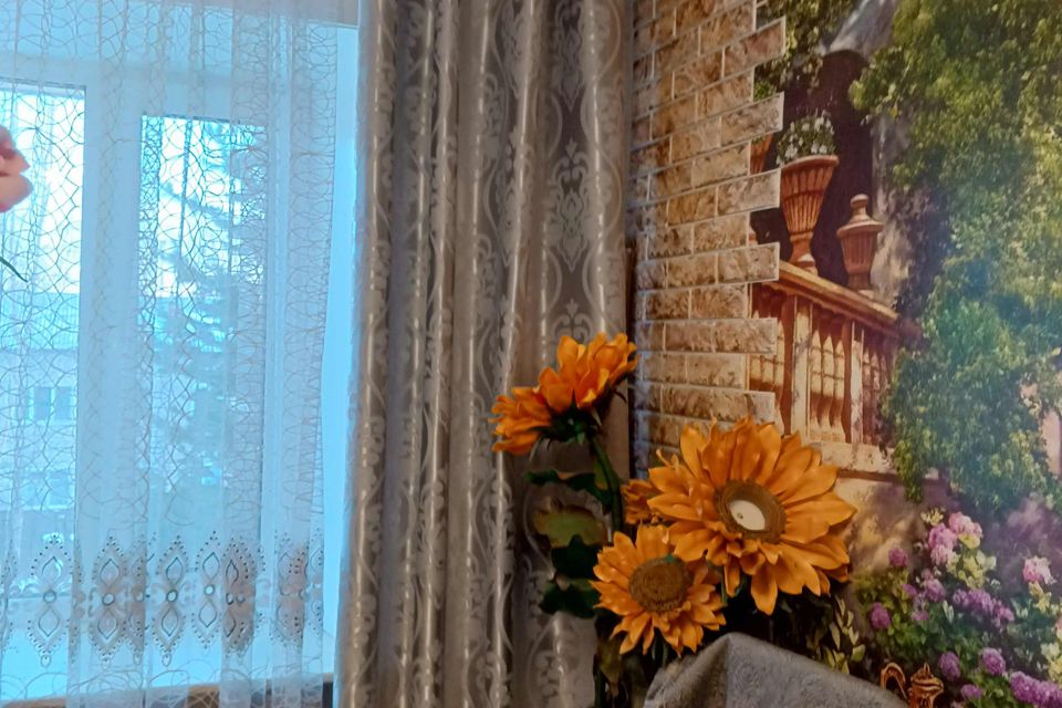 Продаётся 4-комнатная квартира, 83.6 м²