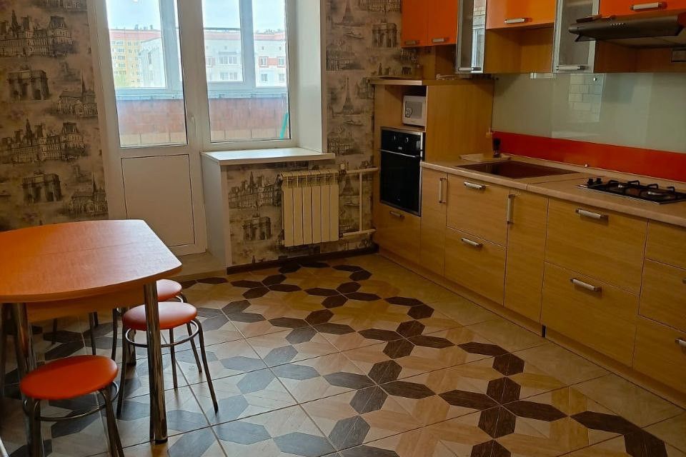 Продаётся 2-комнатная квартира, 65.8 м²