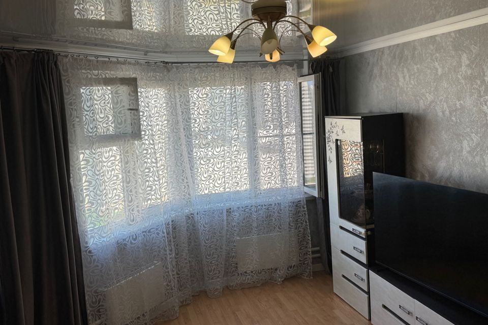 Продаётся 1-комнатная квартира, 41.7 м²