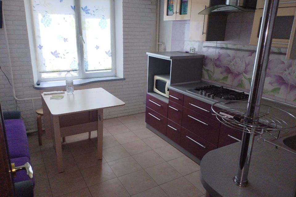 Продаётся 3-комнатная квартира, 58.4 м²