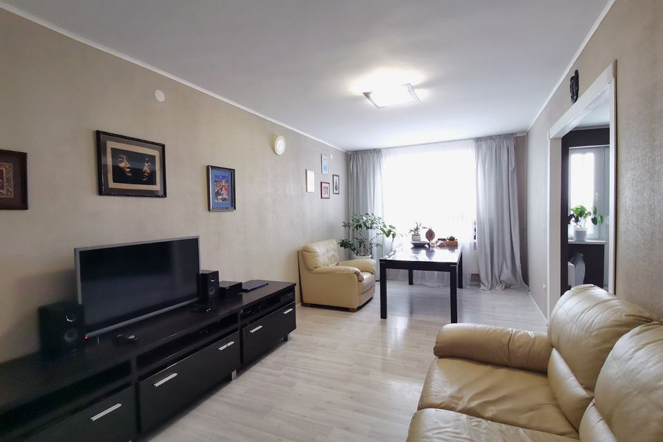 Продаётся 3-комнатная квартира, 82.4 м²