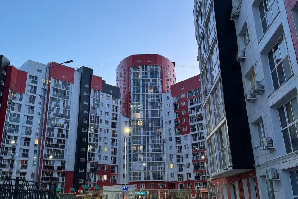 Продаётся 1-комнатная квартира, 43.6 м²