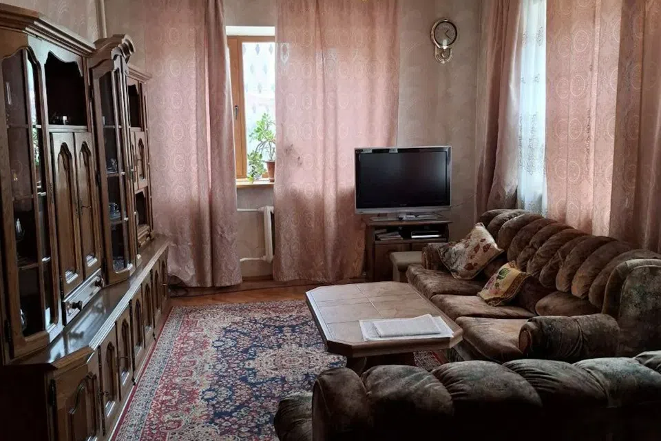Продаётся 2-этажный дом, 300 м²