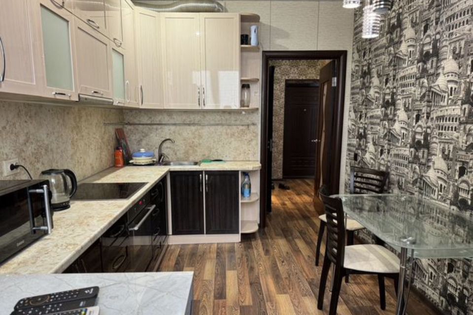 Продаётся 1-комнатная квартира, 43 м²