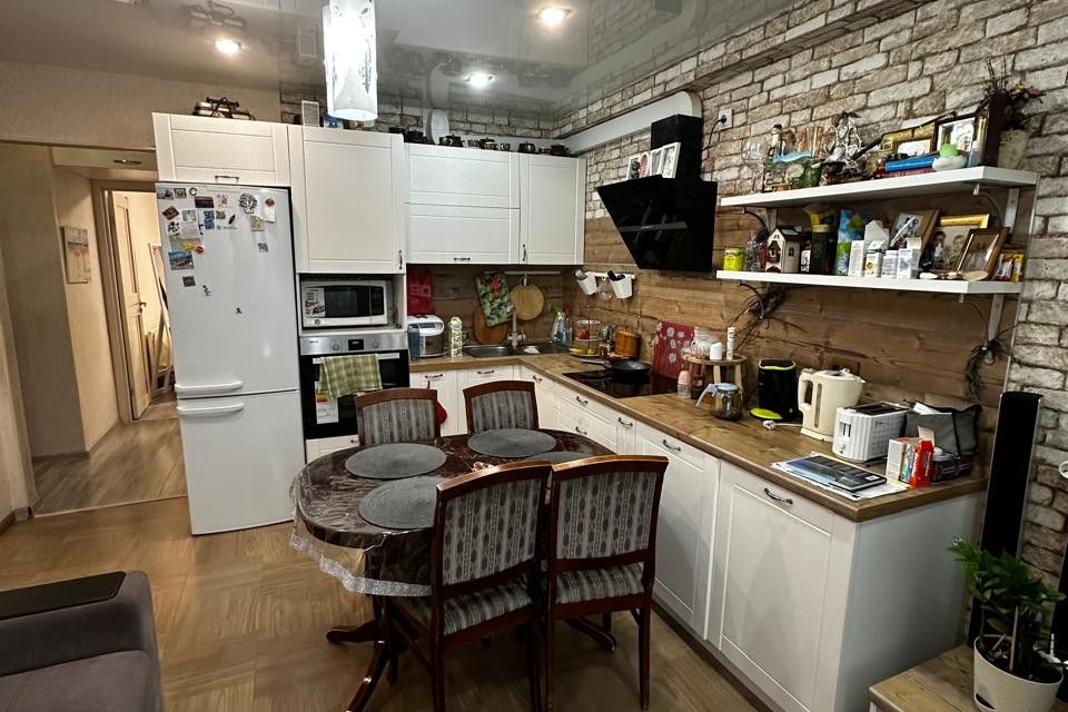 Продаётся 3-комнатная квартира, 63 м²