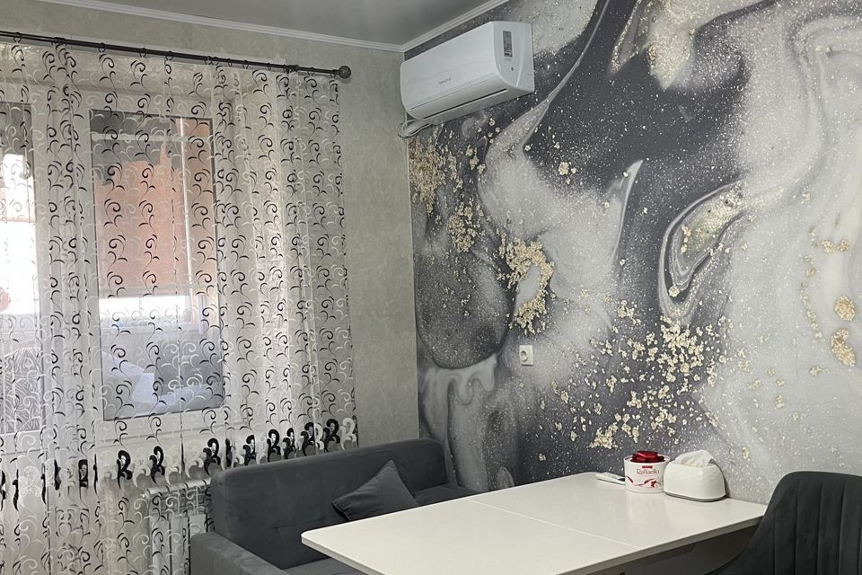 Продаётся 2-комнатная квартира, 56.9 м²