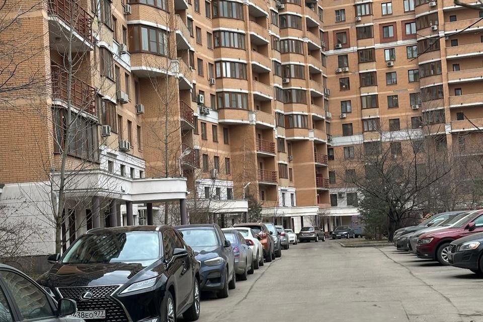 Продаётся 2-комнатная квартира, 92.7 м²