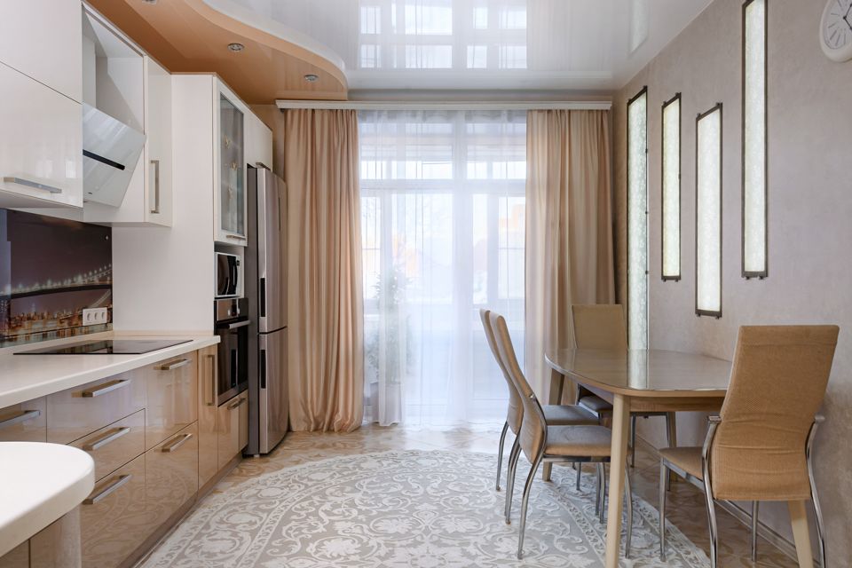 Продаётся 3-комнатная квартира, 102 м²