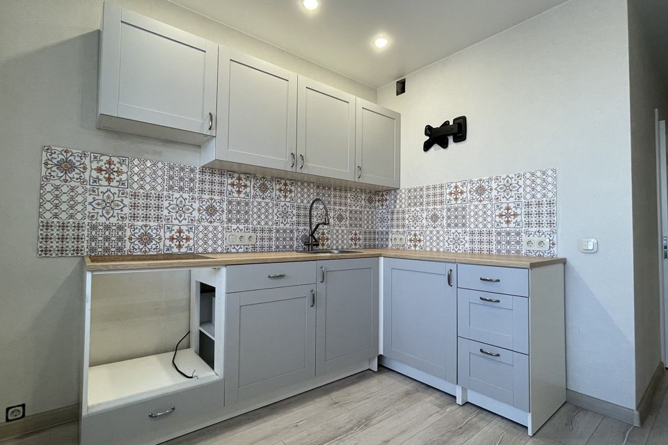 Продаётся 2-комнатная квартира, 56 м²