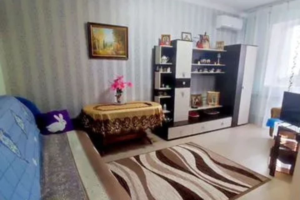 Продаётся 1-комнатная квартира, 38 м²