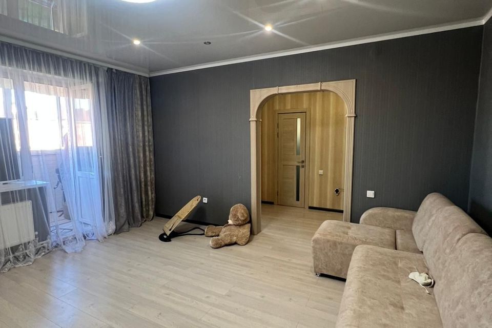 Продаётся 1-комнатная квартира, 42.7 м²