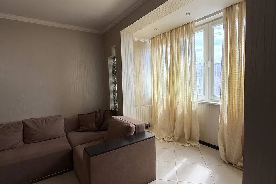 Продаётся 4-комнатная квартира, 110 м²