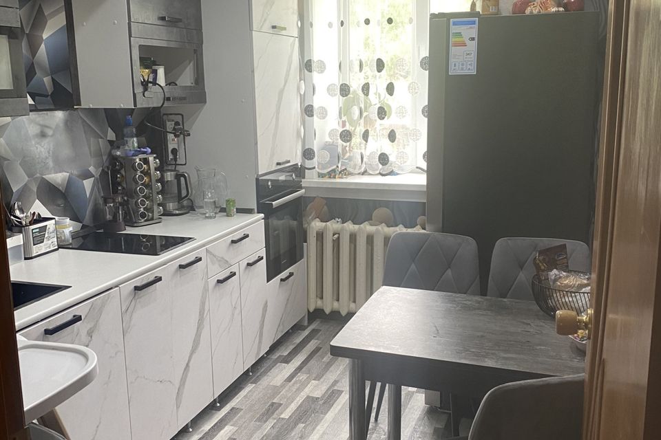 Продаётся 3-комнатная квартира, 59.9 м²