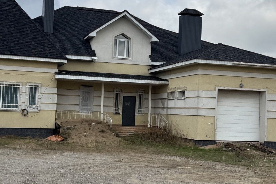 Продаётся 2-этажный дом, 340 м²