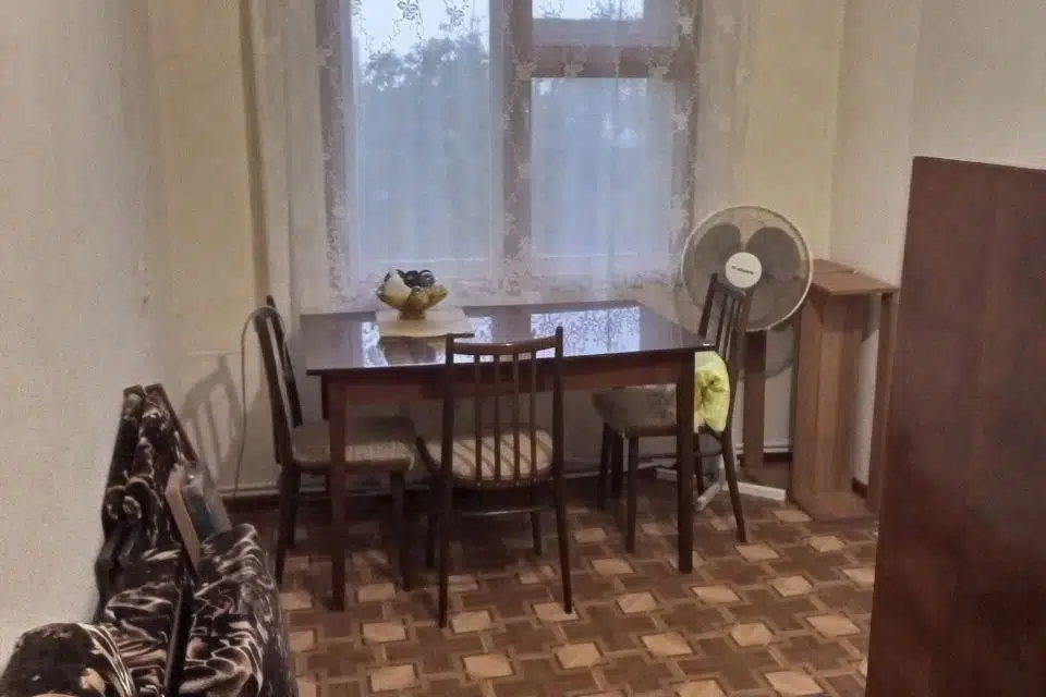 Продаётся 4-комнатная квартира, 66 м²