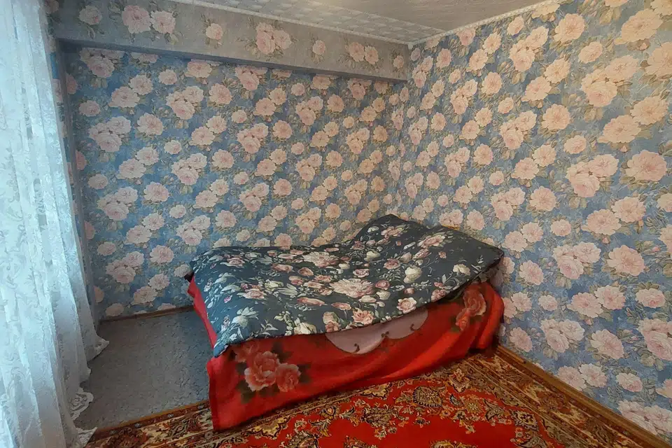 Продаётся 4-комнатная квартира, 59.3 м²