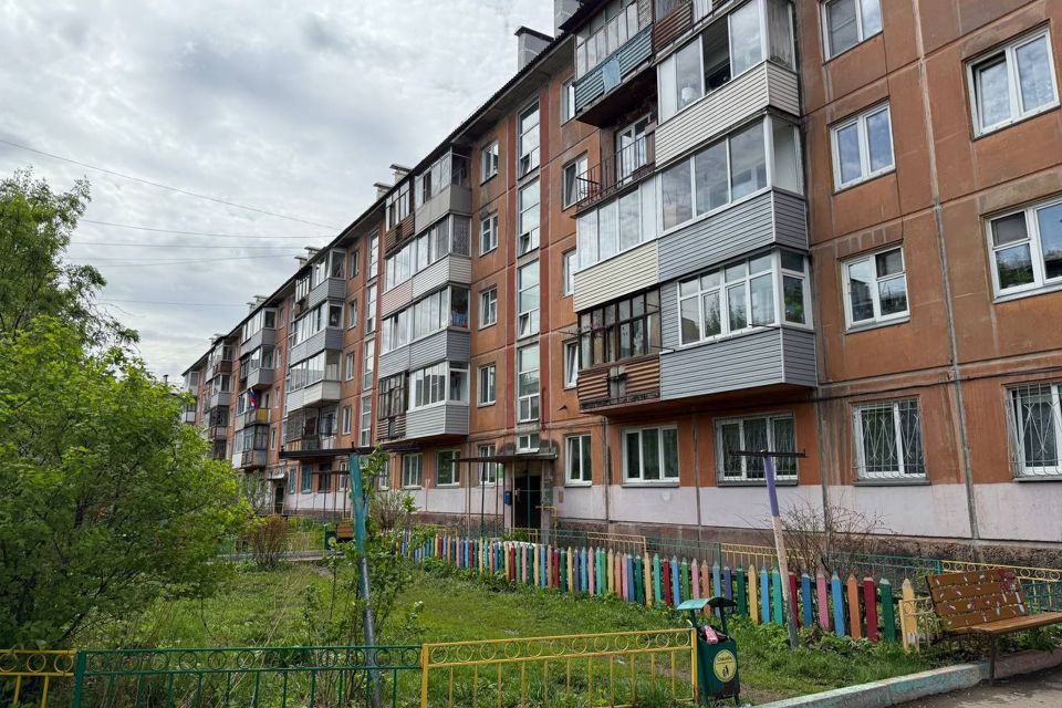 Продаётся 3-комнатная квартира, 60.5 м²