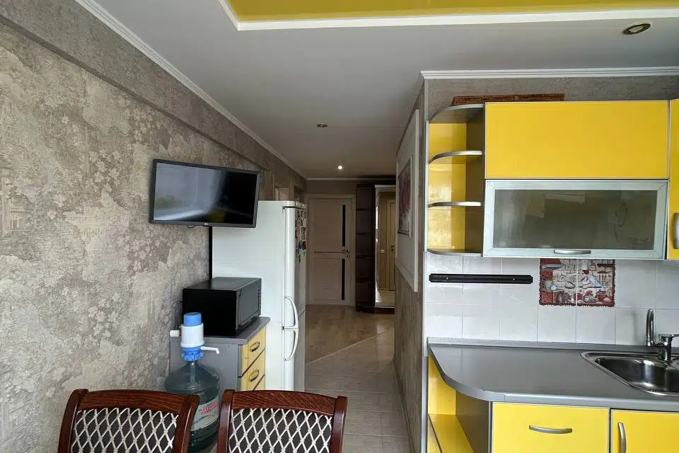 Продаётся 3-комнатная квартира, 69.7 м²