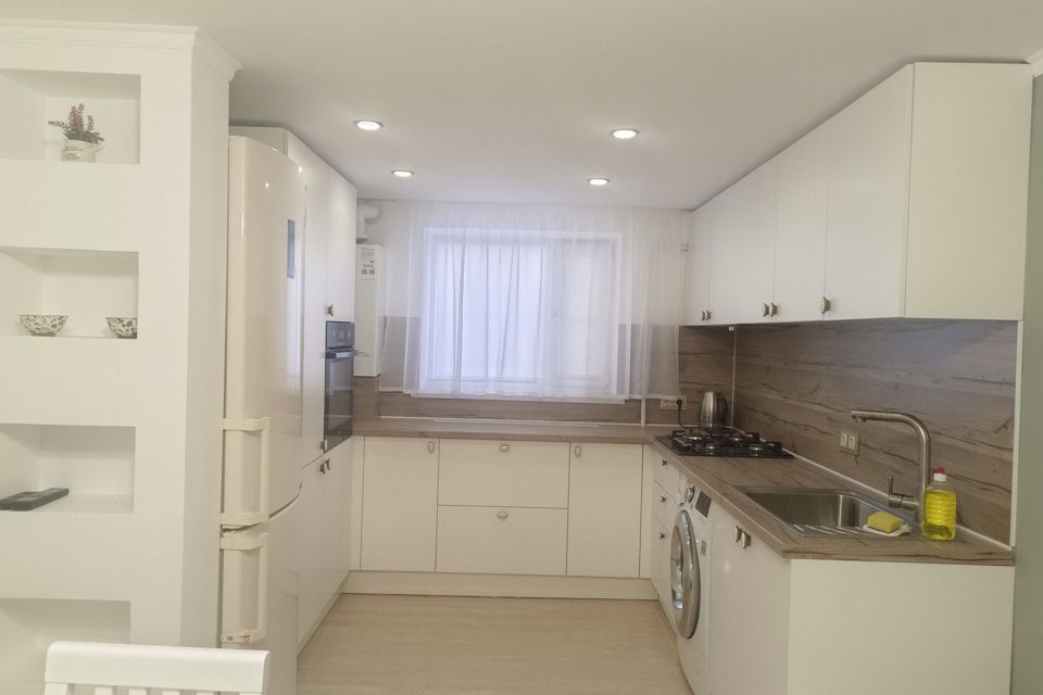 Продаётся 2-комнатная квартира, 60.9 м²
