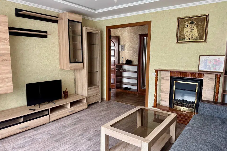 Продаётся 3-комнатная квартира, 65.2 м²