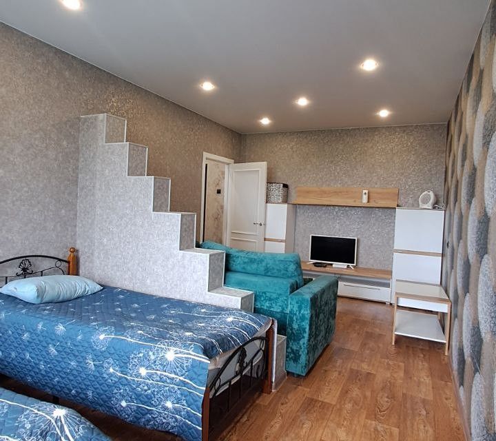 Продаётся 1-комнатная квартира, 42 м²