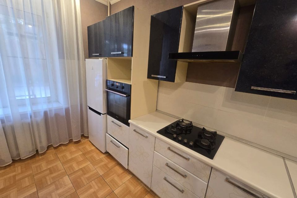 Продаётся 2-комнатная квартира, 67.6 м²