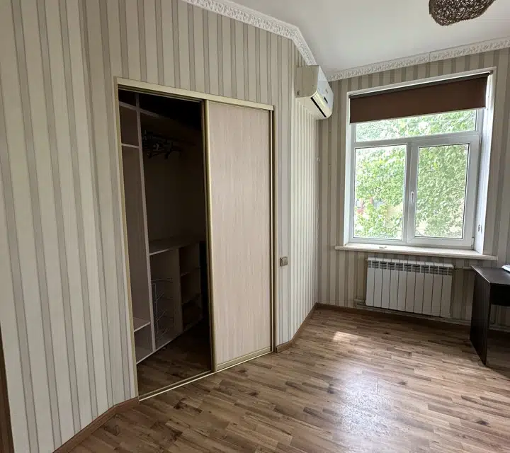 Продаётся 3-комнатная квартира, 72.2 м²