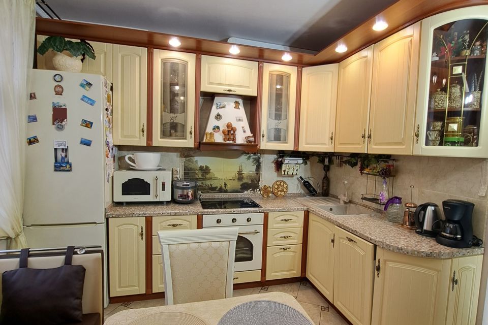 Продаётся 5-комнатная квартира, 144 м²
